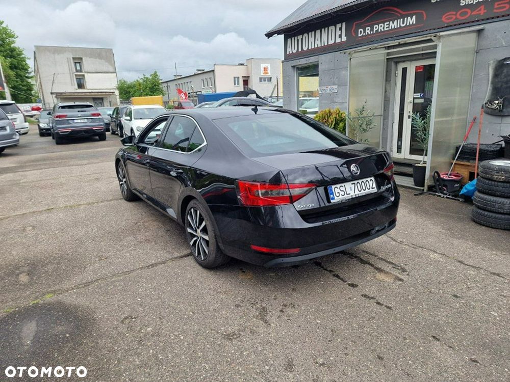 Skoda Superb 2.0 TDI Ambition - 5
