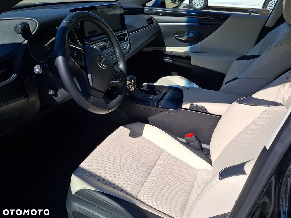 Lexus ES - 14