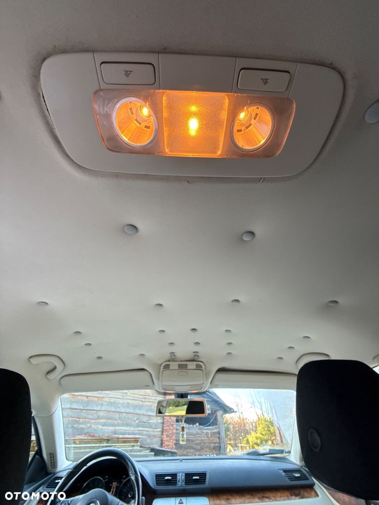 Volkswagen Passat 1.8 TSI Exclusive - 31