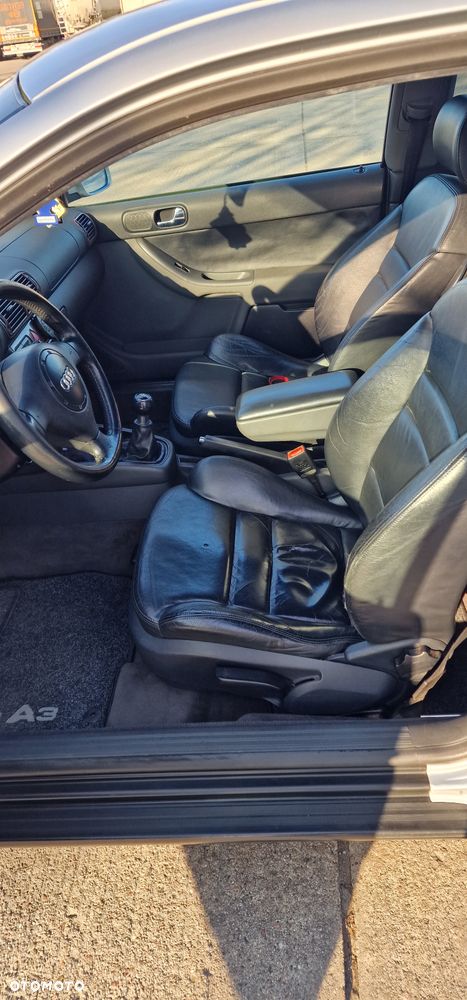 Audi A3 1.8 Ambiente - 5