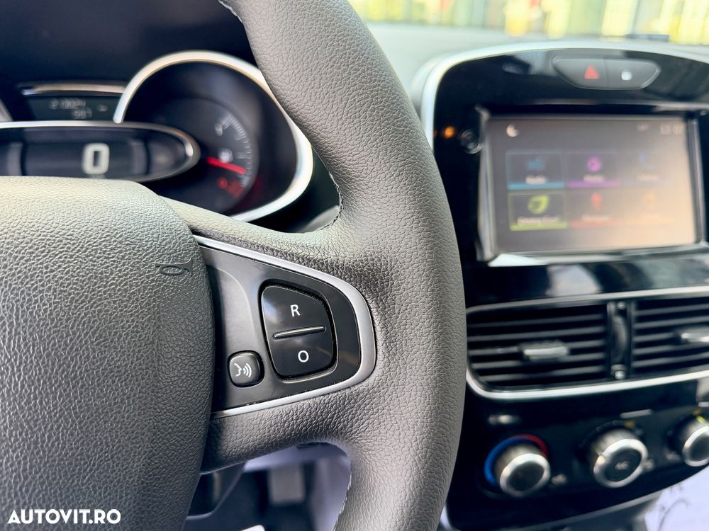 Renault Clio - 10