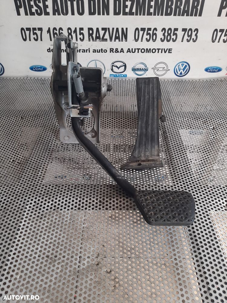 Pod Pedalier Pedala Frana Acceleratie Land Rover Range Rover Vogue L322 An 2005-2006-2007-2008-2009-2010-2011 Volan Stanga 3.6 TDV8 Motor 368DT Dezmembrez Land Rover Range Rover Vogue 3.6 Tdv8 Motor 368DT An 2005-2006-2007-2008-2009-2010 - 3