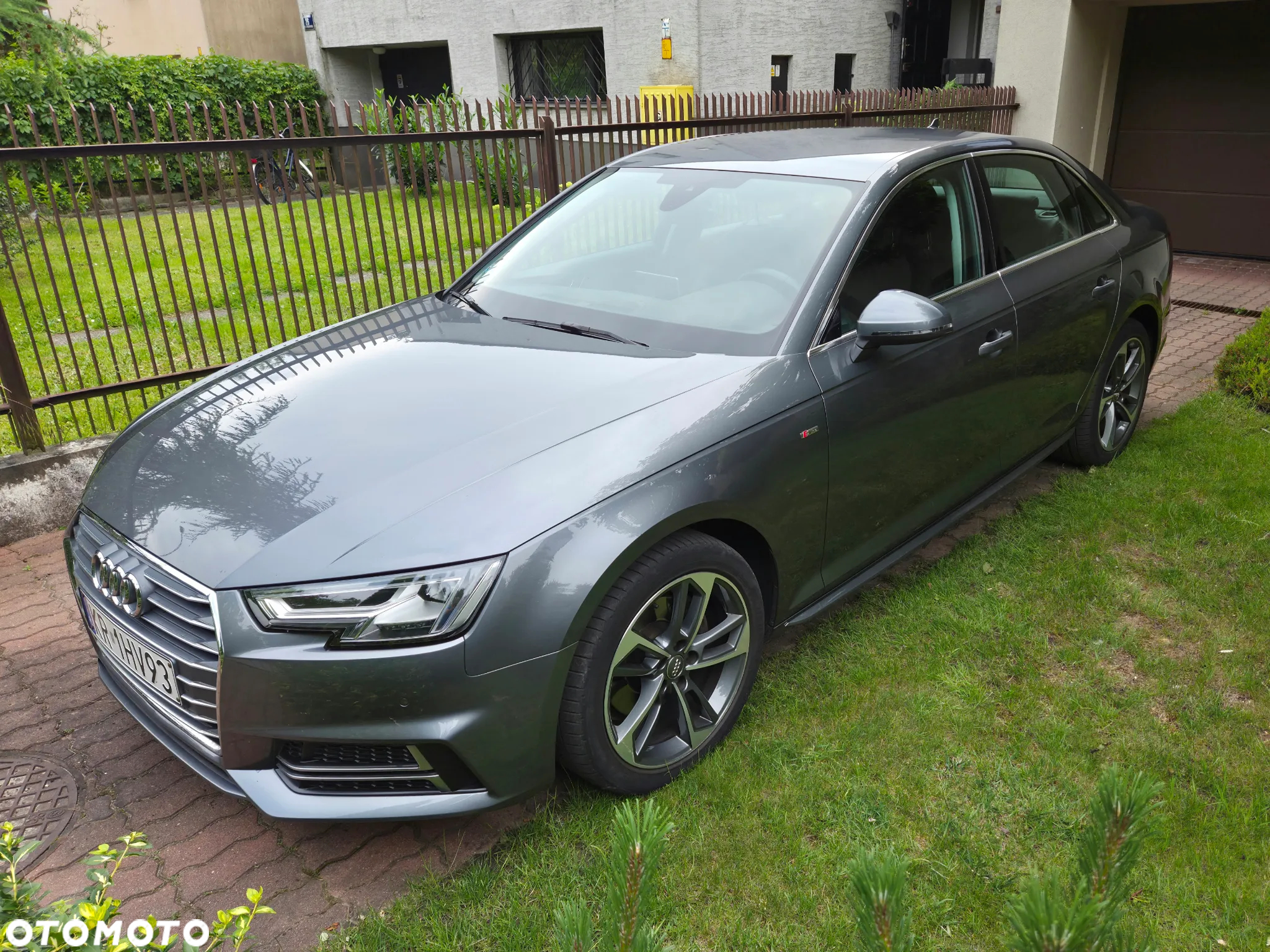 Audi A4 2.0 TFSI ultra Design S tronic - 2