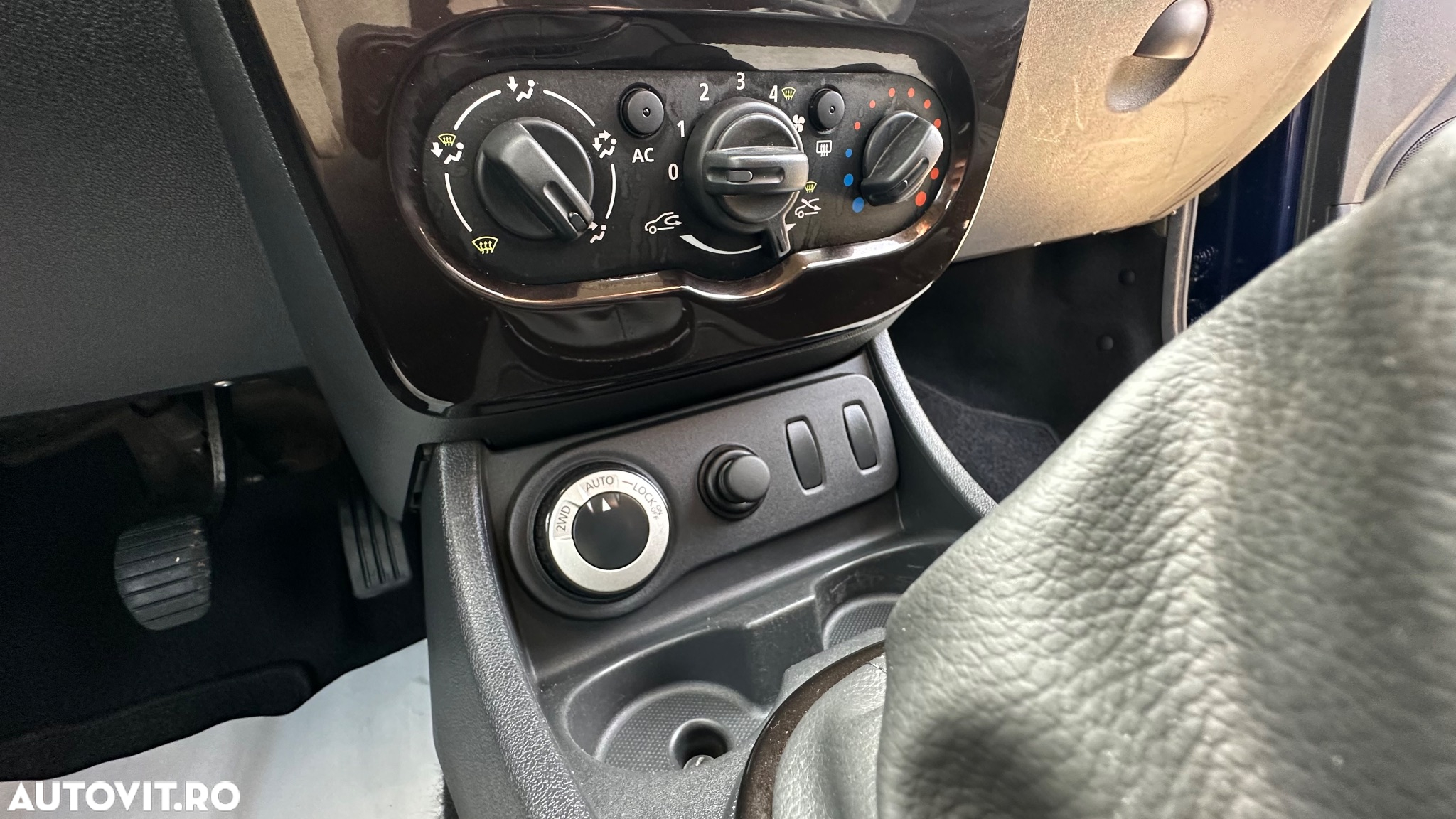 Dacia Duster 1.6 4x4 Laureate - 7