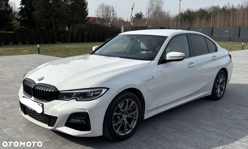 BMW 330E