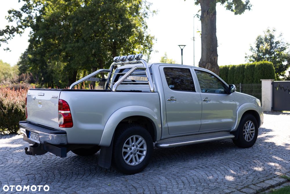 Toyota Hilux 3.0 D-4D SR5 - 2