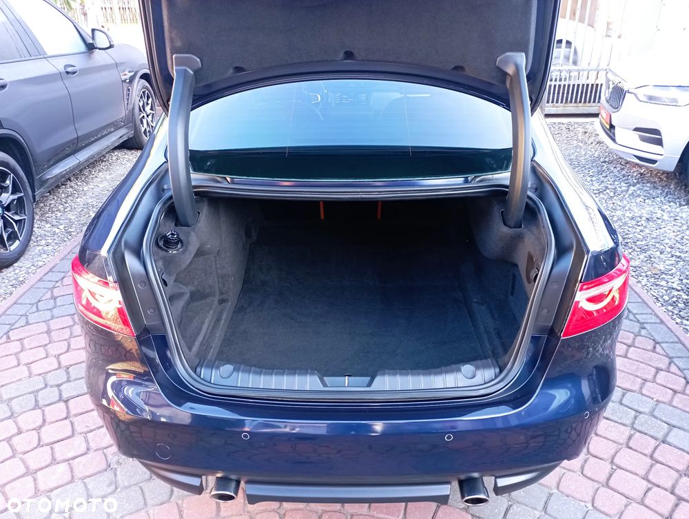 Jaguar XF 2.0 i4D Prestige - 31