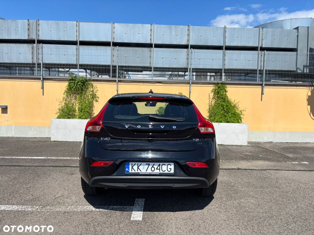 Volvo V40 T2 Drive-E Momentum - 9