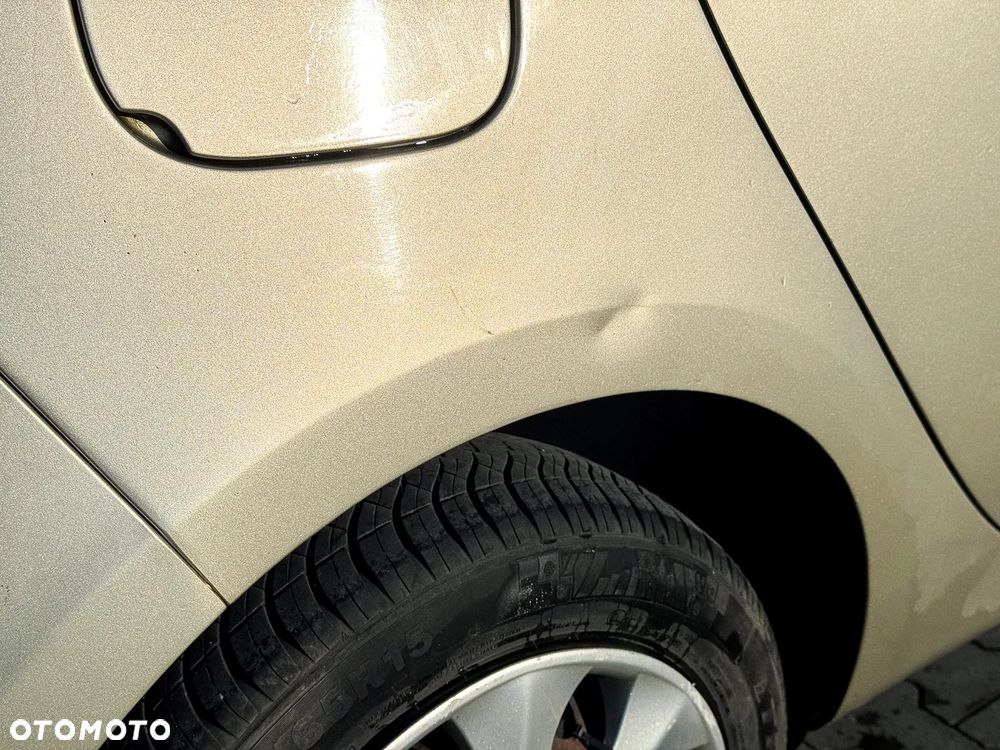 Renault Clio 1.2 16V Authentique - 5