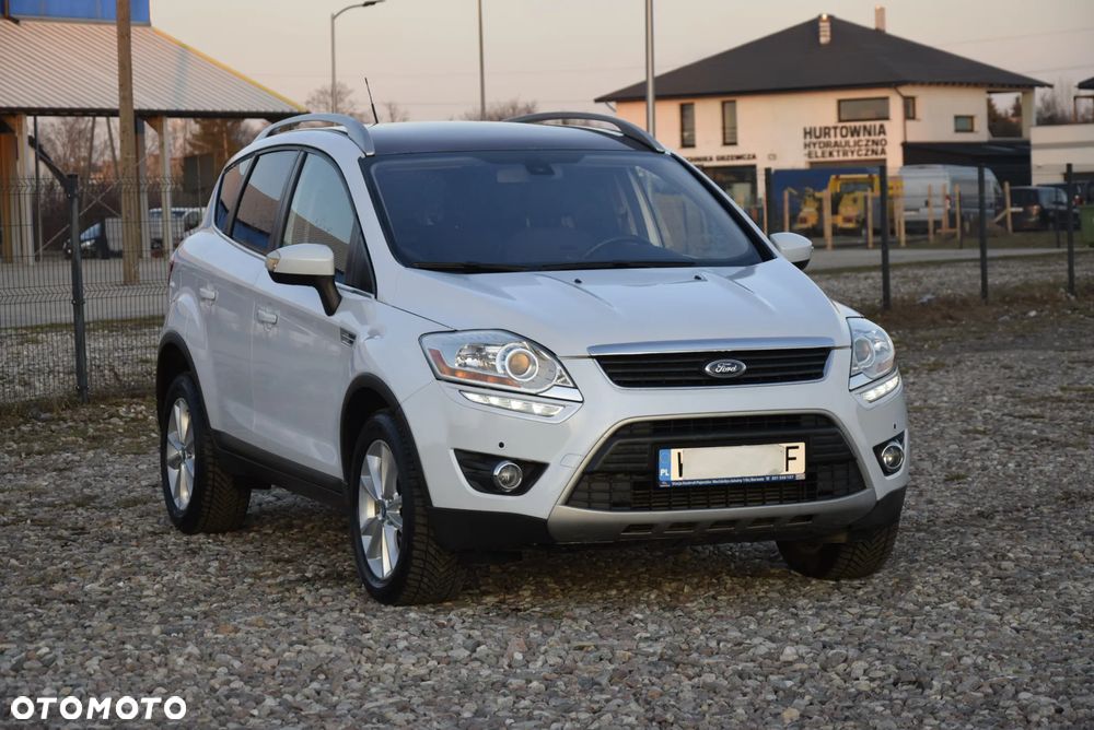 Ford Kuga 2.0 TDCi FWD Titanium Plus - 31