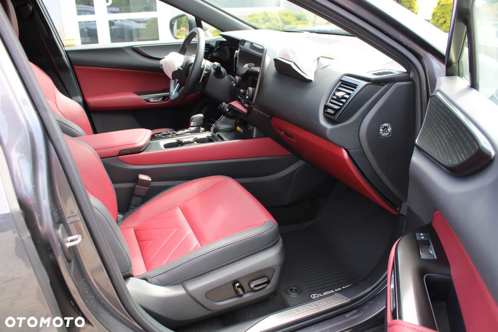 Lexus NX 350h Omotenashi AWD - 12