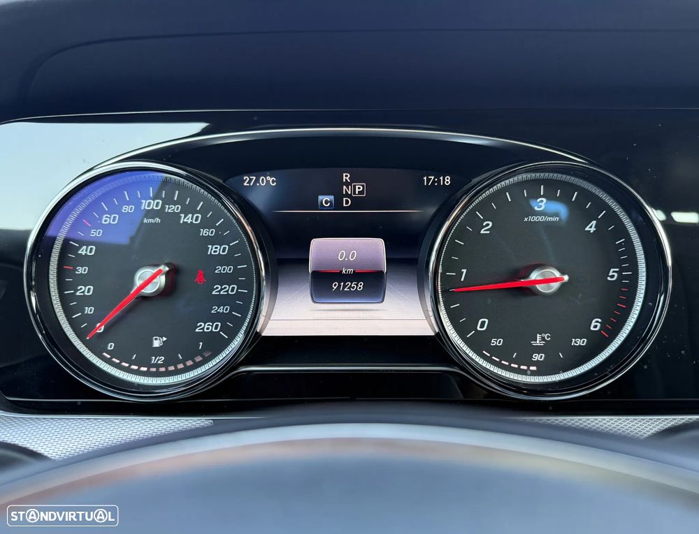 Mercedes-Benz E 220 d Exclusive - 33