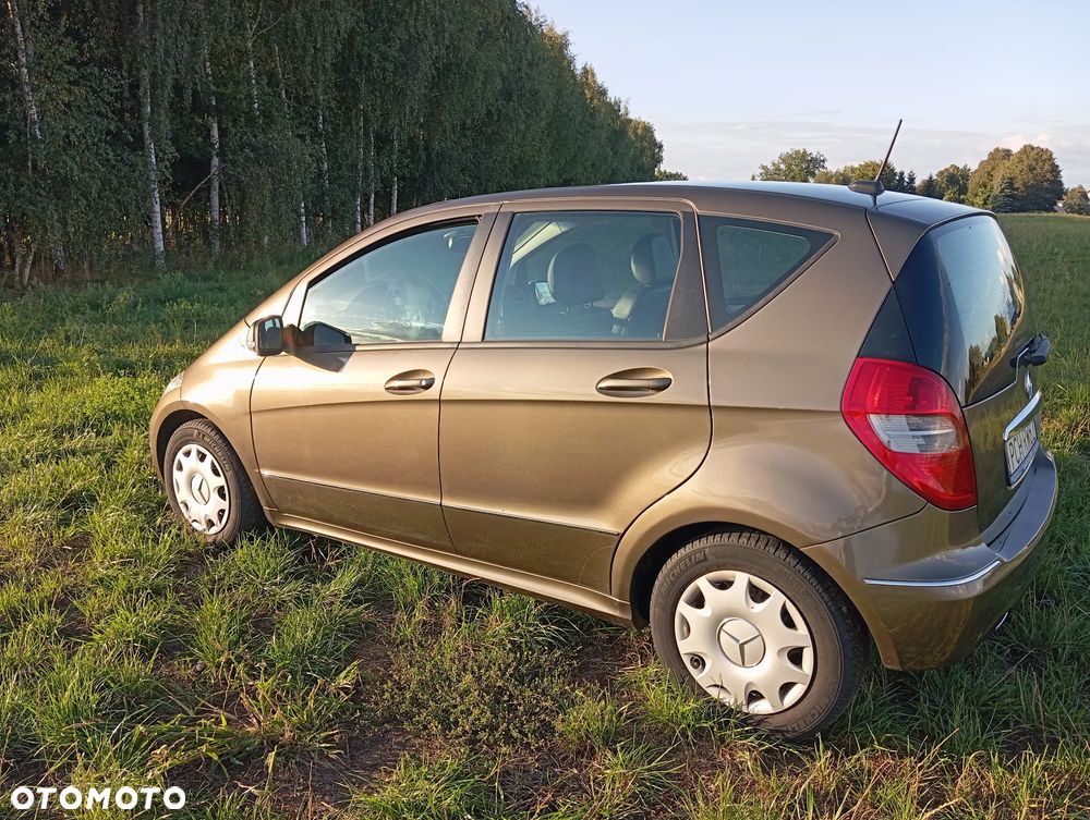 Mercedes-Benz Klasa A 150 BlueEFFICIENCY Elegance - 4