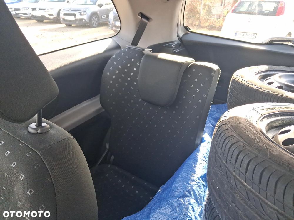 Toyota Yaris 1.3 Luna A/C - 21