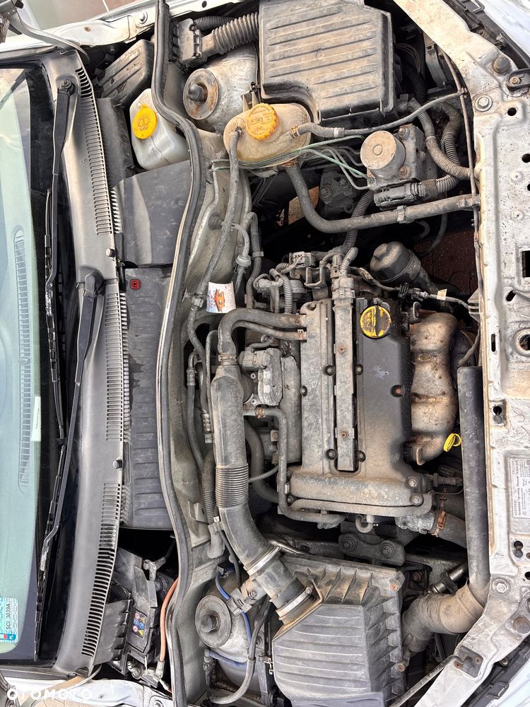 Opel Corsa 1.2 16V - 12