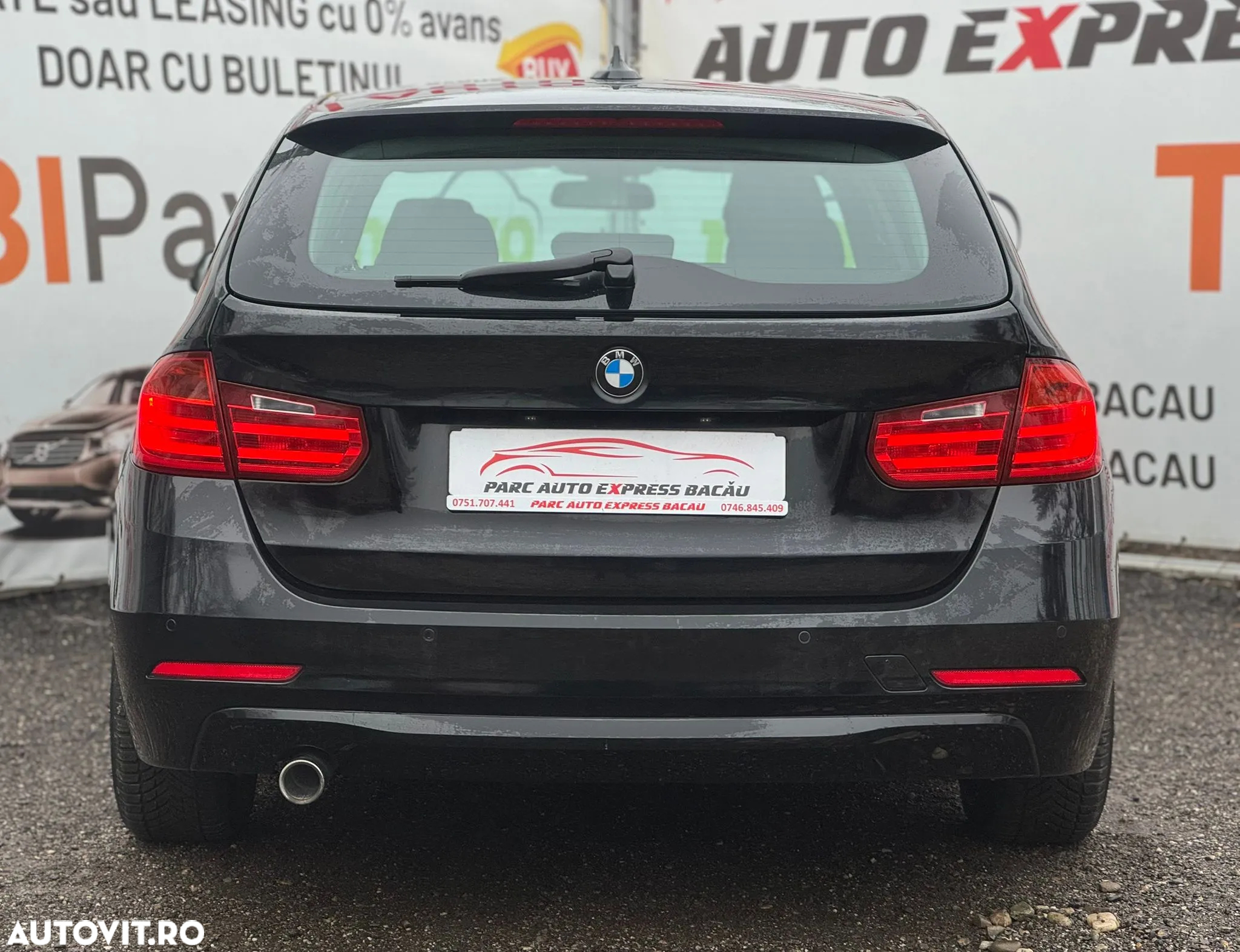 BMW Seria 3 320d DPF Touring Aut. - 20