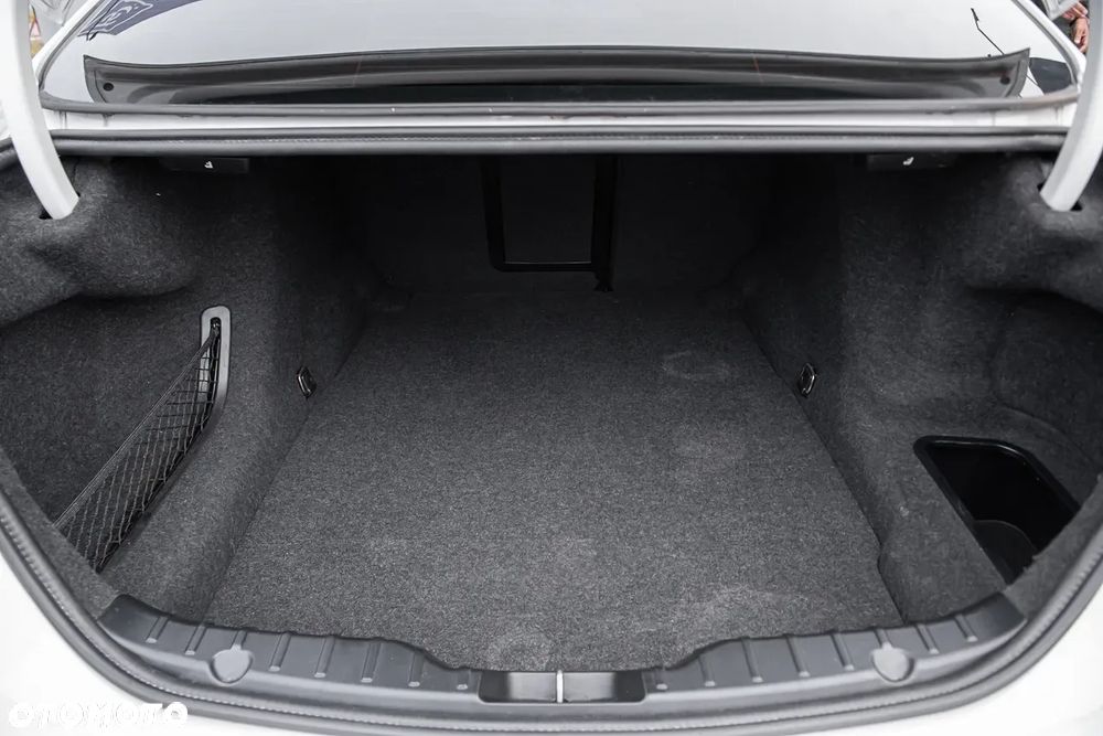 BMW Seria 5 - 32