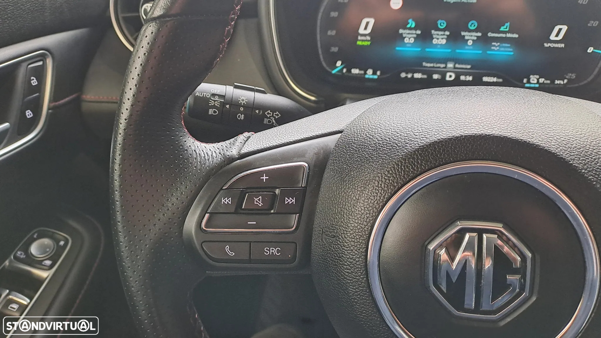 MG EHS 1.5 T-GDI Plug-in Hybrid Luxury - 36