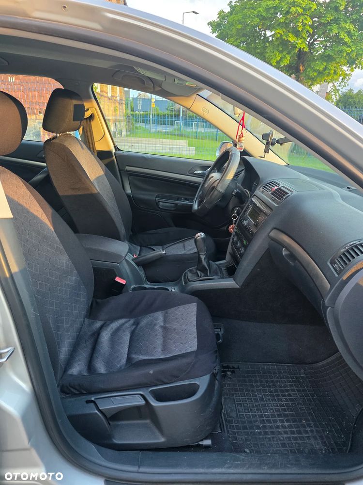 Skoda Octavia 2.0 TDI Ambiente - 9