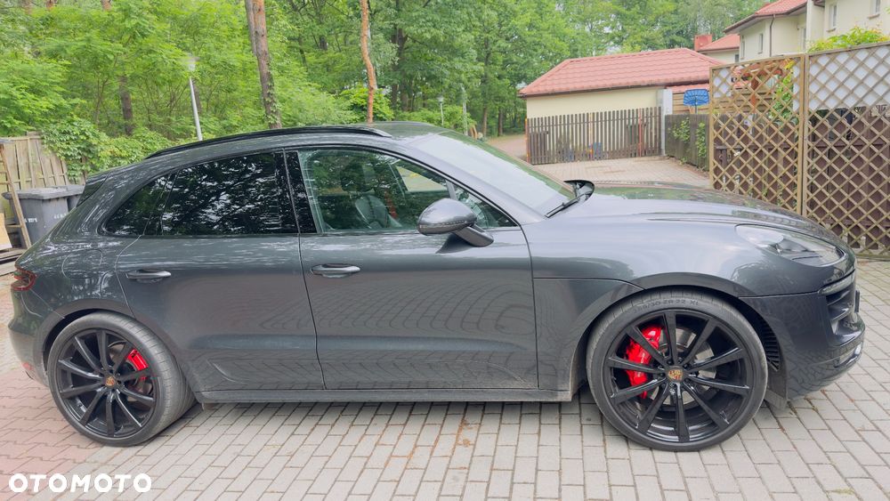 Porsche Macan - 1