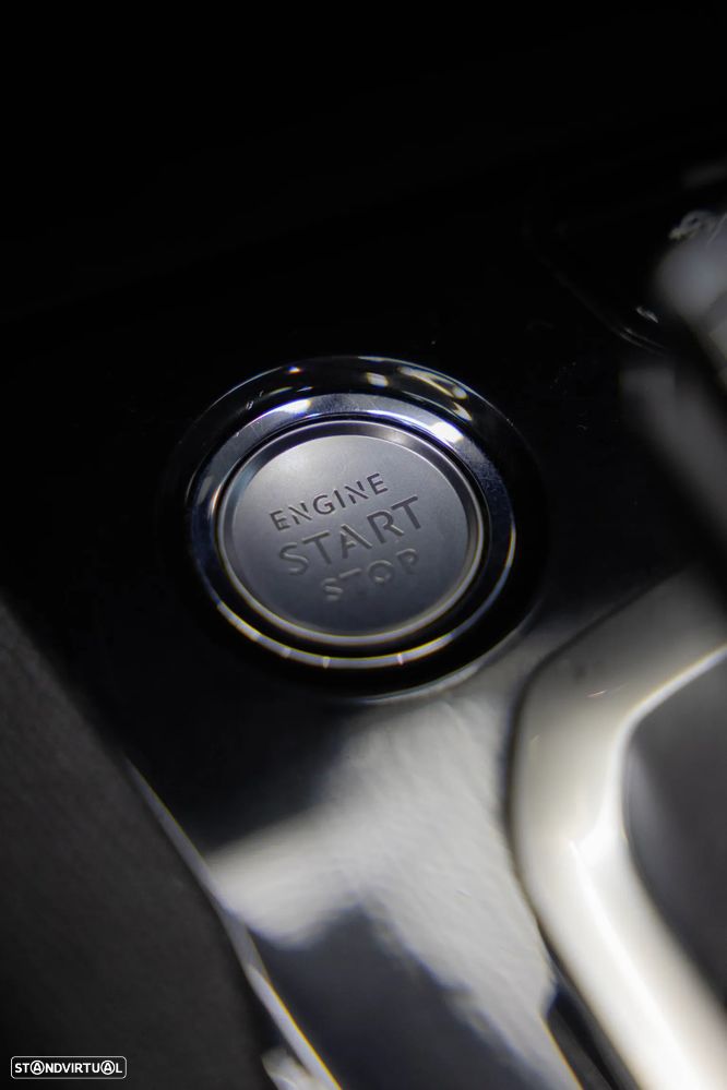 Peugeot 3008 PureTech 130 Stop & Start GPF EAT8 Crossway - 9
