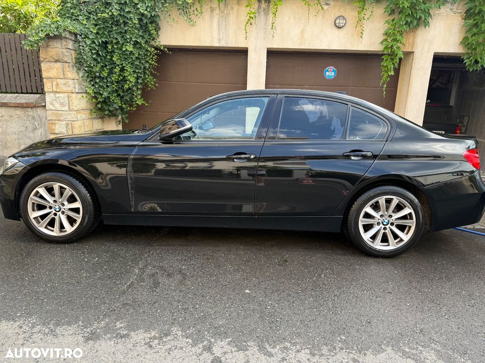 BMW Seria 3 320i xDrive Aut. - 7