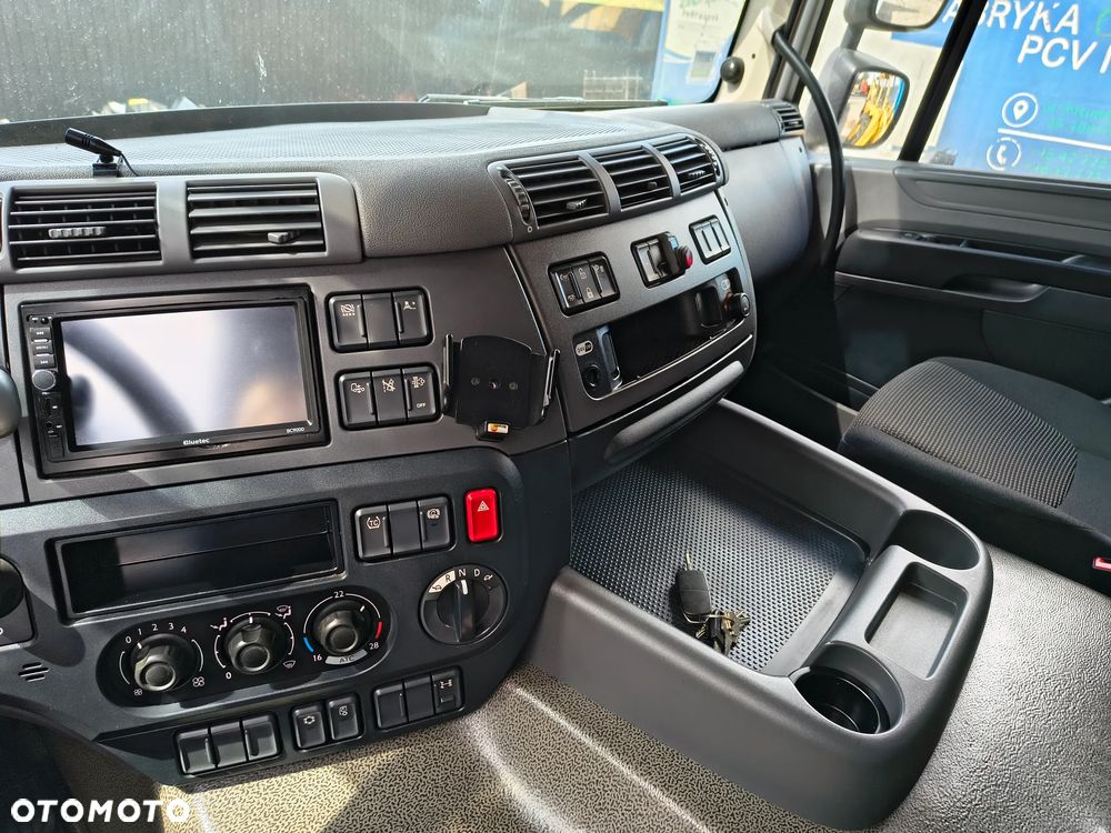 DAF CF 330 FA Pomoc drogowa, Pojazd specjalny - 13