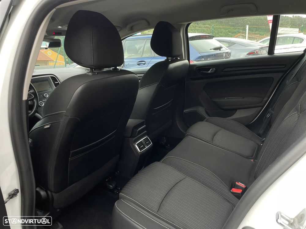 Renault Mégane Sport Tourer ENERGY dCi 110 EDC LIMITED - 13