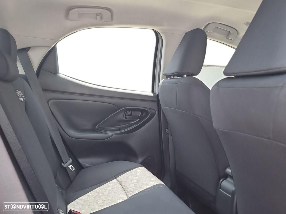 Toyota Yaris - 8
