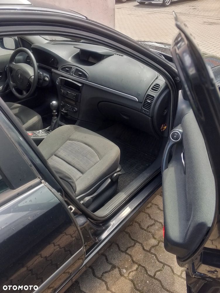 Renault Laguna 1.9 dCi Authentique - 8