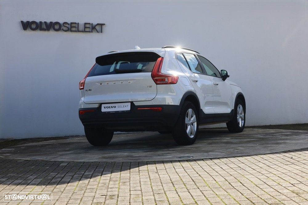 Volvo XC 40 1.5 T2 Momentum Core Geartronic - 30