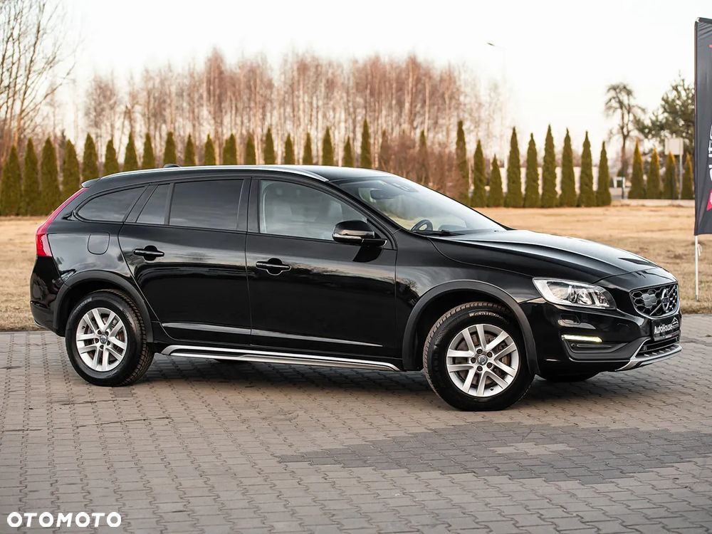 Volvo V60 Cross Country - 3