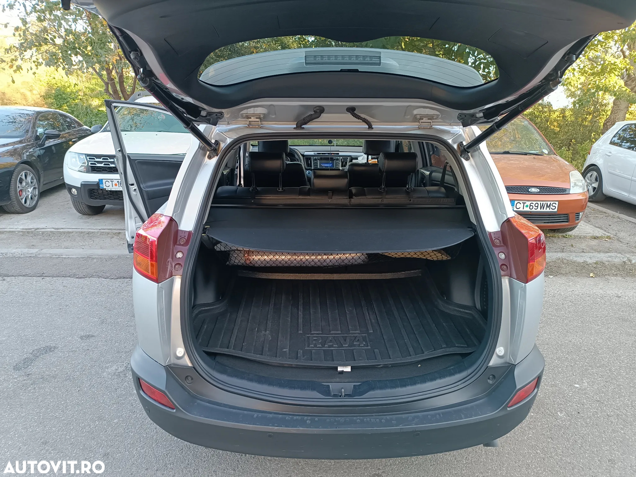 Toyota RAV4 - 12