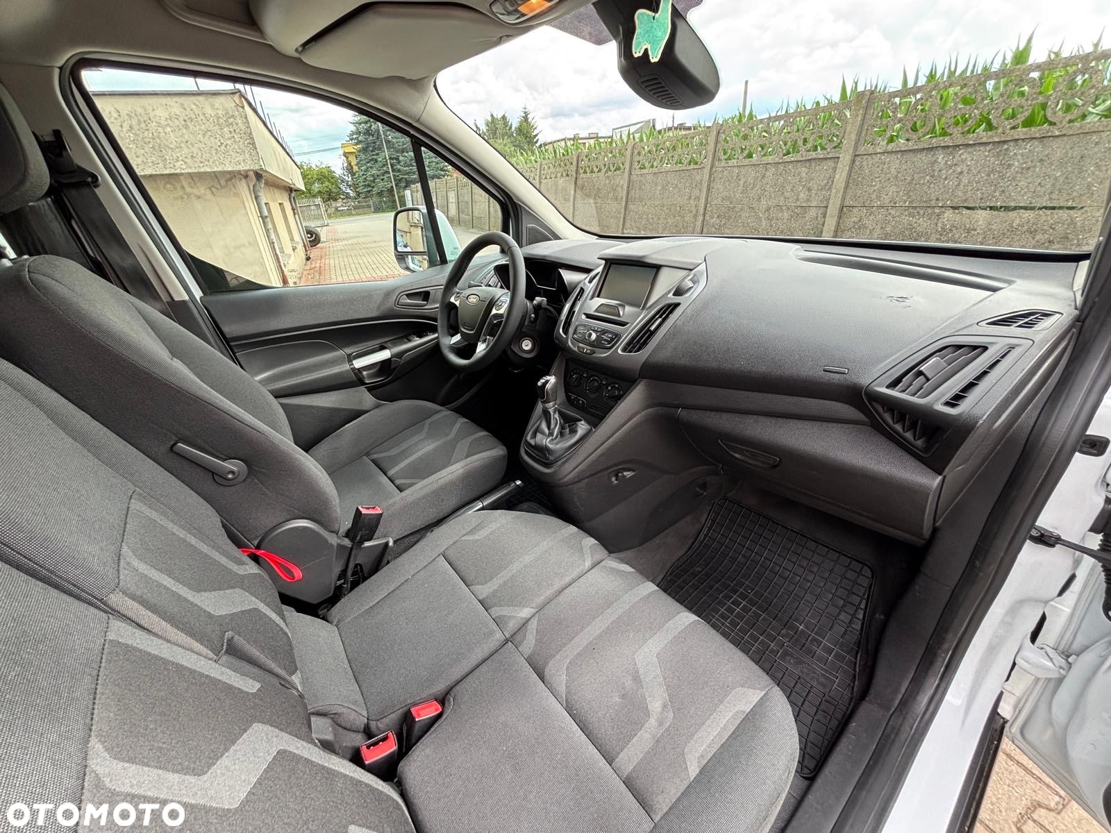 Ford TRANSIT CONNECT - 21