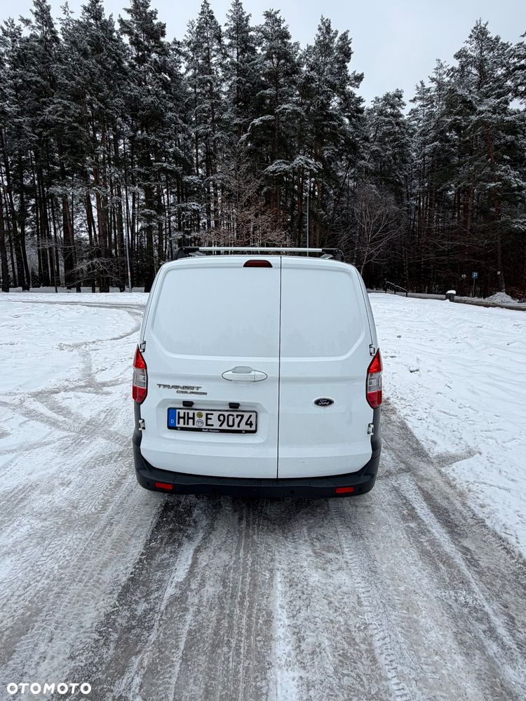 Ford Transit Courier - 12