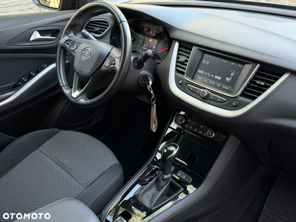 Opel Grandland X 1.2 T GPF Design Line S&S - 39