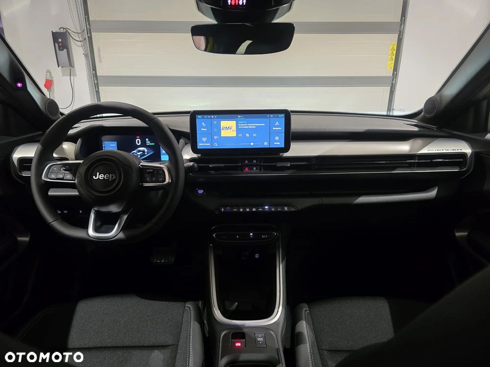 Jeep Avenger 54kWh Summit - 9