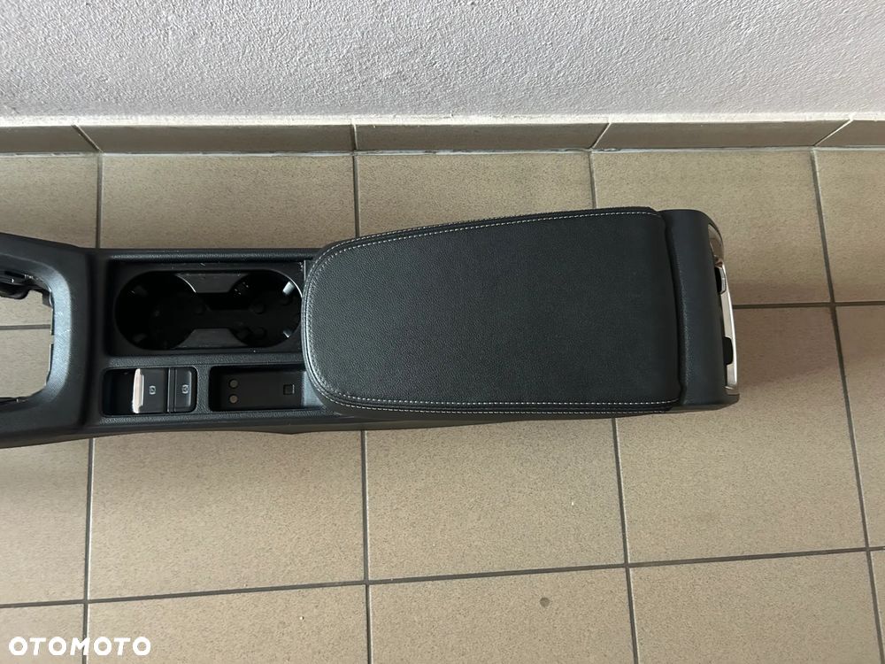 FOTELE KANAPA BOCZKI TUNEL SKODA OCTAVIA 4 IV SKÓRA KOMPLET - 28