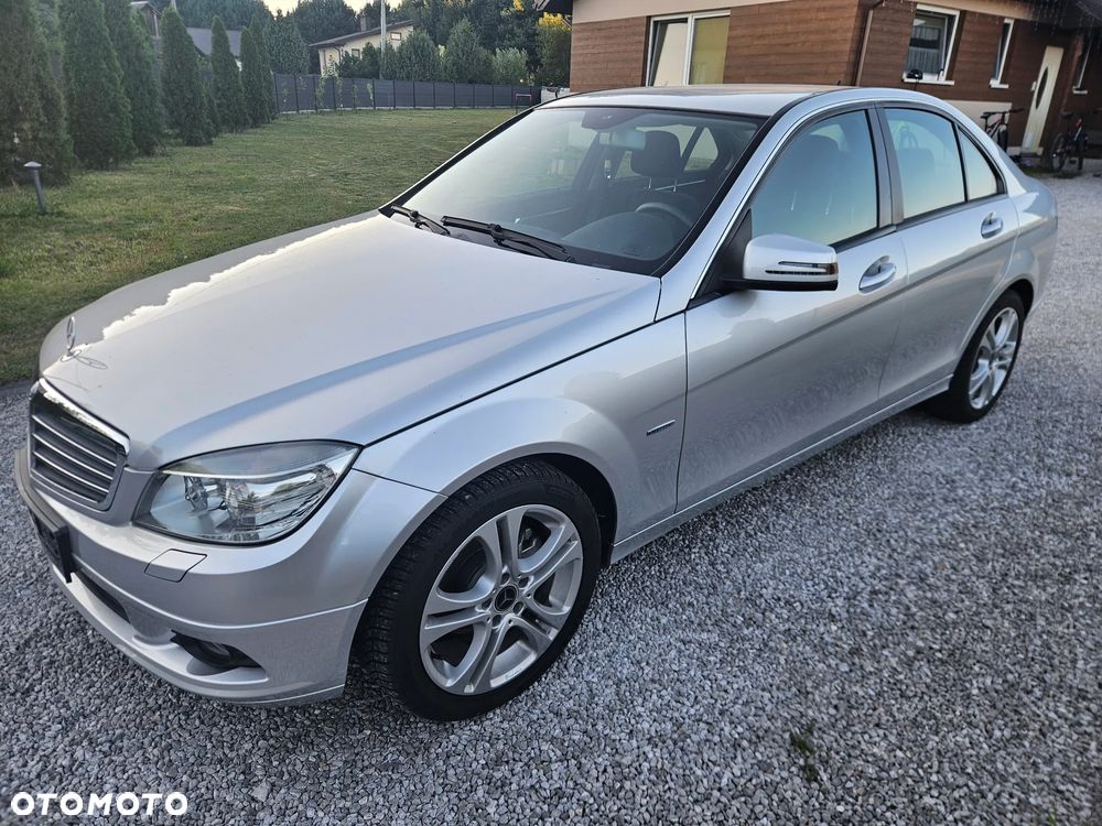 Mercedes-Benz Klasa C 180 Kompressor BlueEFFICIENCY - 8