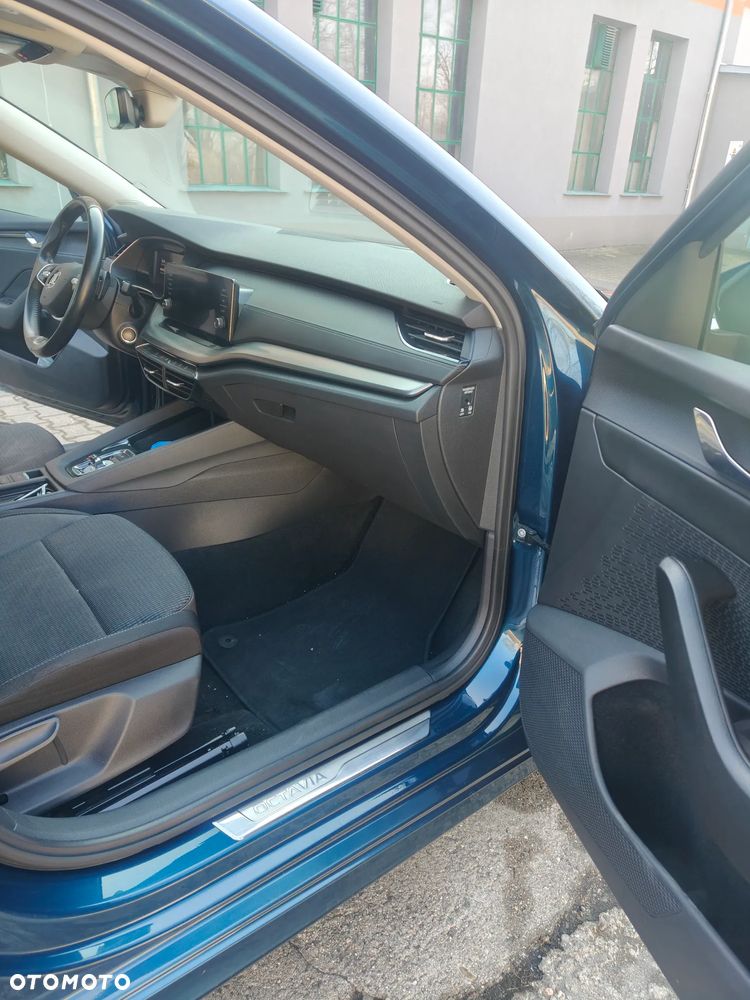 Skoda Octavia 2.0 TDI Sportline DSG - 14