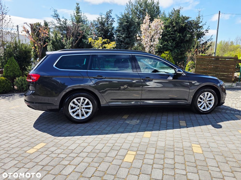 Volkswagen Passat Variant 2.0 TDI EVO Elegance DSG - 11