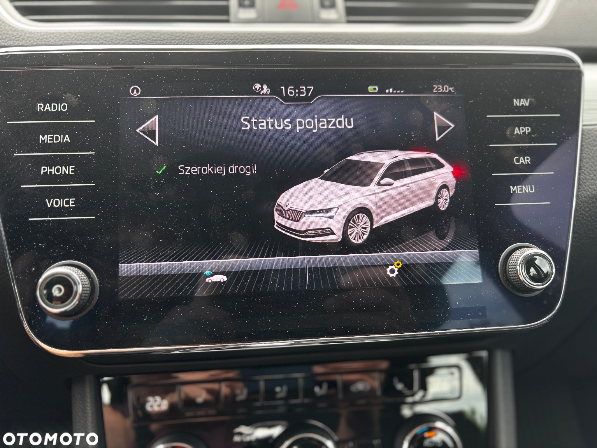 Skoda Superb 2.0 TDI Ambition DSG - 20