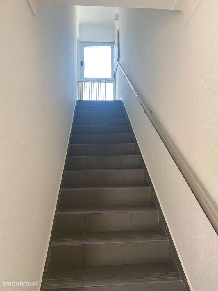 Conforto e Sossego: Moradia Térrea no Meco para Arrendamento - Grande imagem: 4/19
