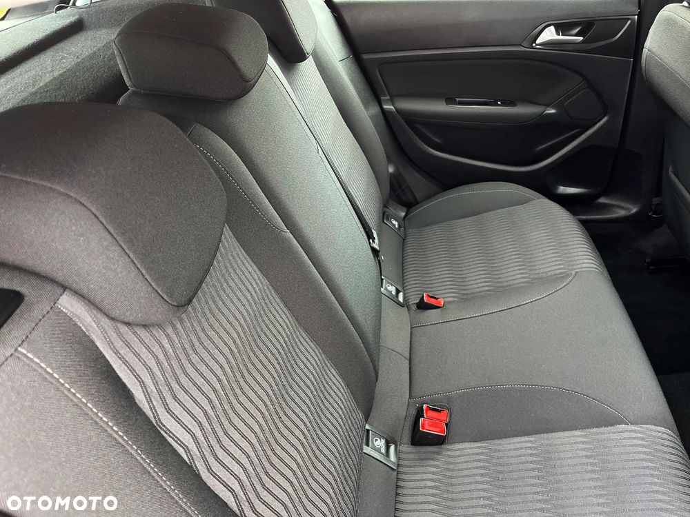 Peugeot 308 - 25