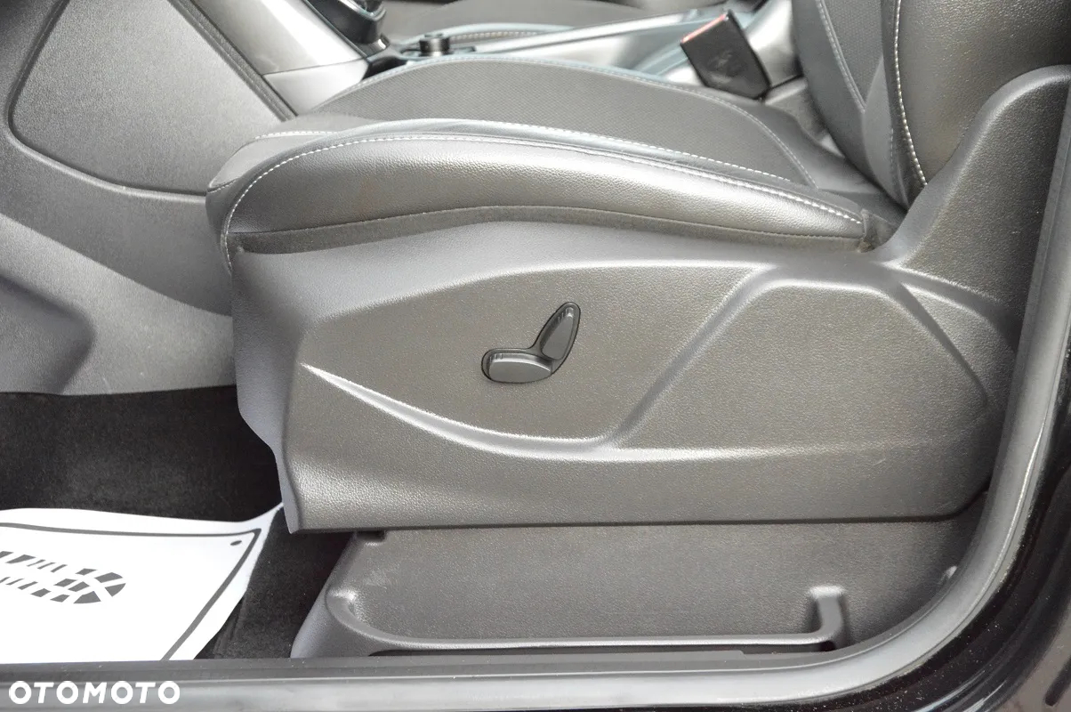 Ford C-MAX 2.0 TDCi Start-Stop-System Titanium - 21