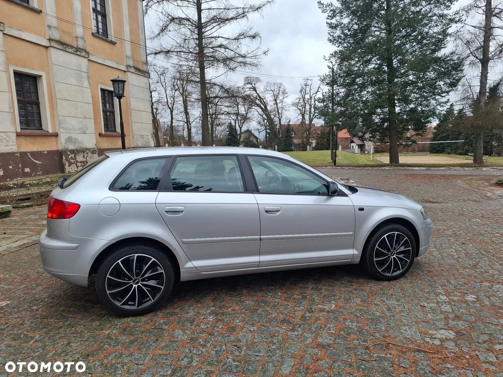 Audi A3 Sportback 1.4 TFSI Attraction - 3
