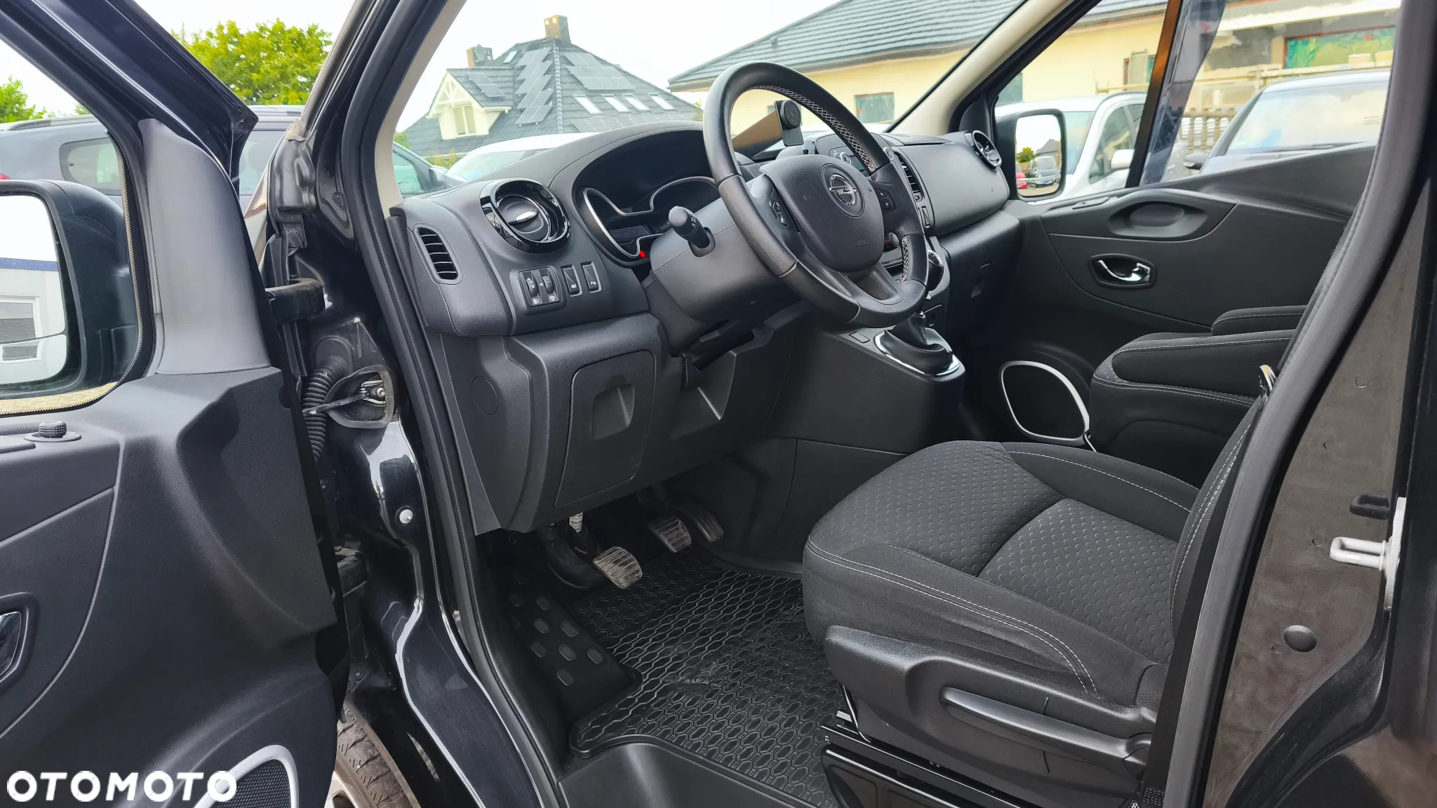 Opel Vivaro - 15