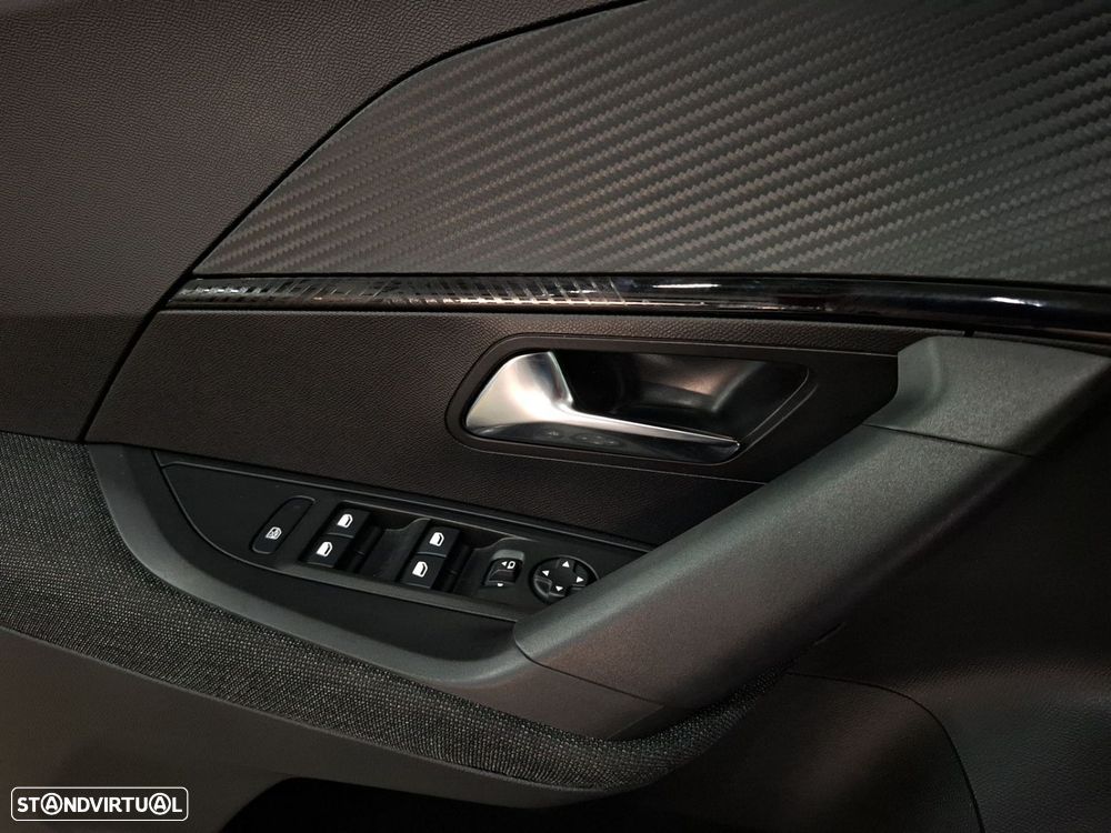 Peugeot e-2008 54 kWh Style - 22