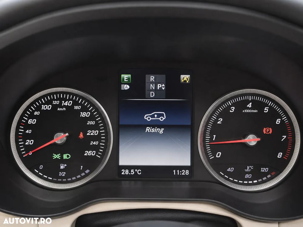 Mercedes-Benz GLC 250 4MATIC 9G-TRONIC AMG Line - 34