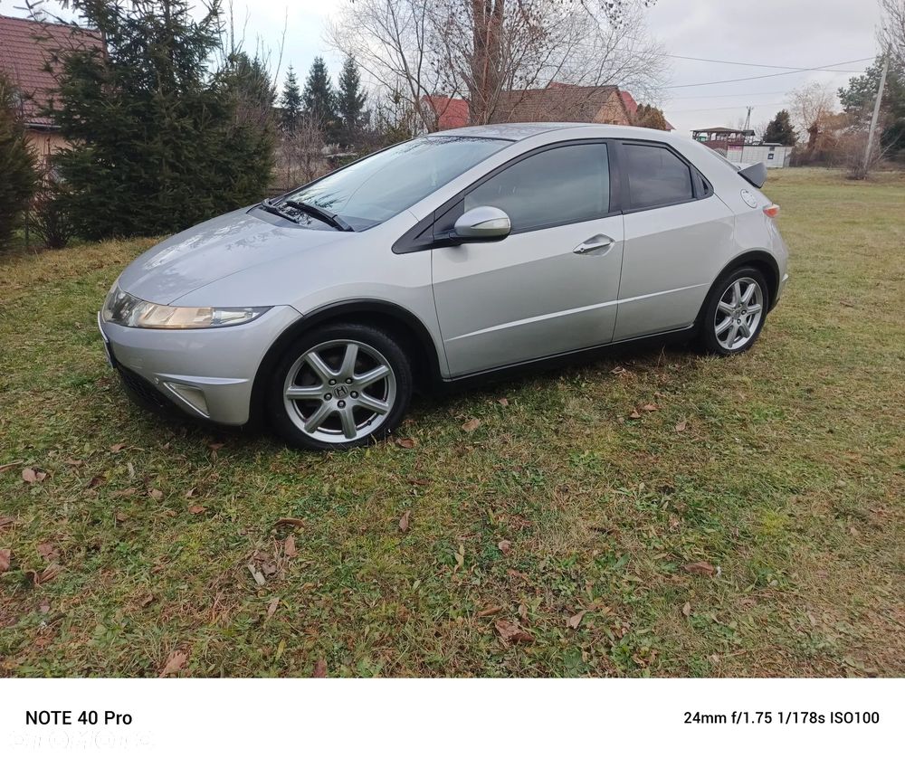 Honda Civic 1.8i-VTEC Comfort - 1